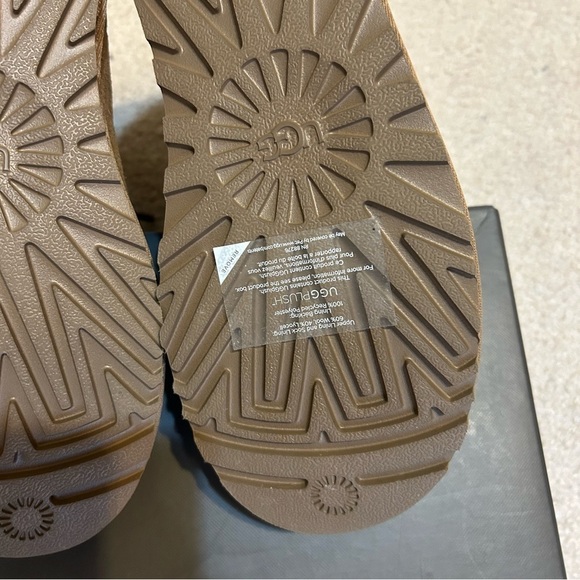 UGG Sarissa Short Boot in Chestnut Size 7 - Picture 9 of 12